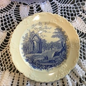 English Abbag Blue & White Plate